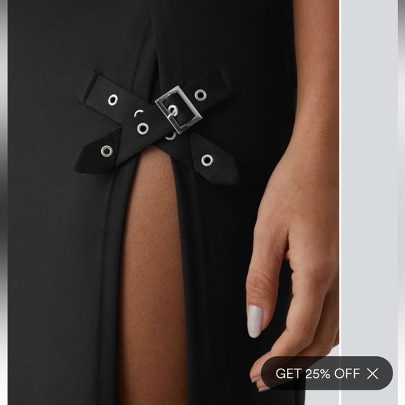 [Halara] NWT Waisted Decorative Buckle Split 2-in-1 Maxi
Casual Skirt - Picture 4 of 12